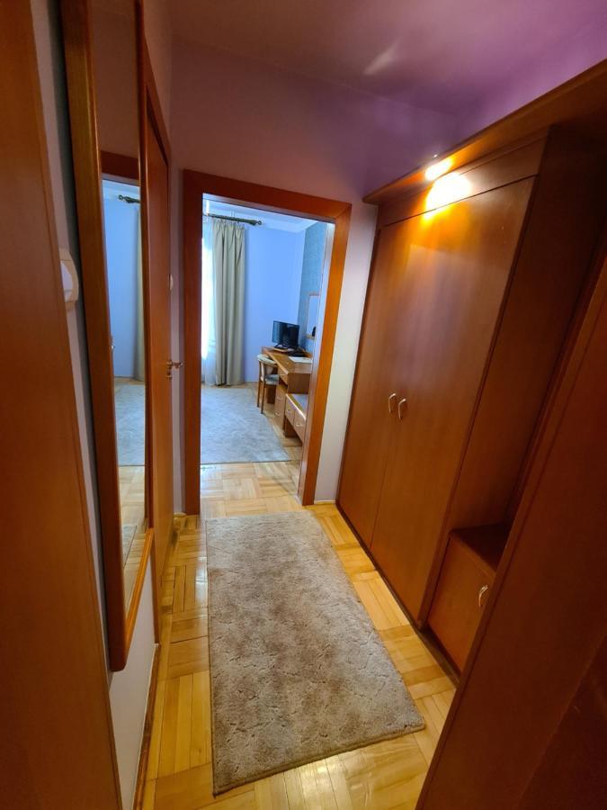Hotel Rytwiany Palac Екстериор снимка